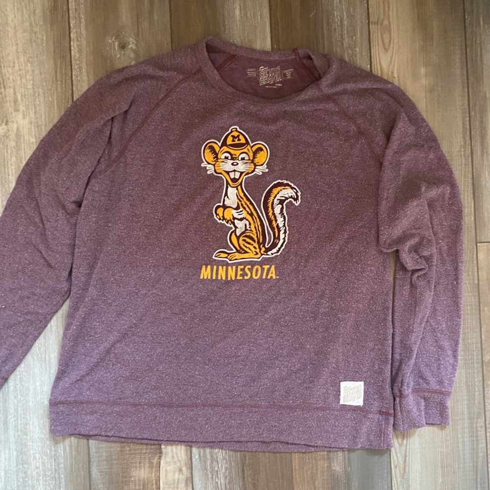 RETRO UNIVERSITY OF MINNESOTA GOLDEN GOPHERS LONG SLEEVE